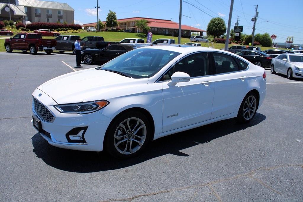 Pre-Owned 2019 Ford Fusion Hybrid Titanium FWD 4D Sedan