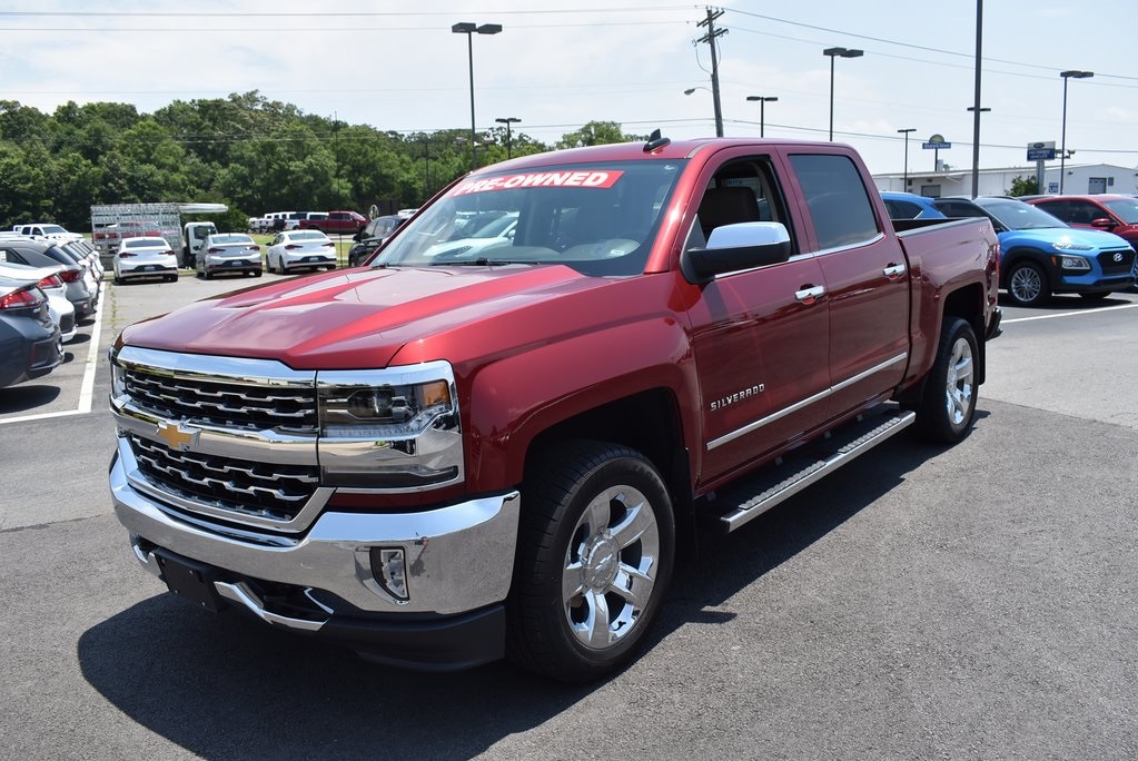 Pre-Owned 2018 Chevrolet Silverado 1500 LTZ 4WD 4D Crew Cab