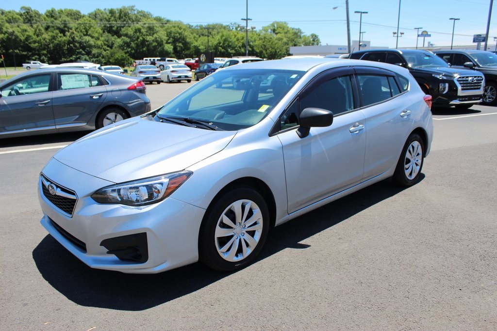 Pre-Owned 2019 Subaru Impreza 2.0i AWD 4D Hatchback